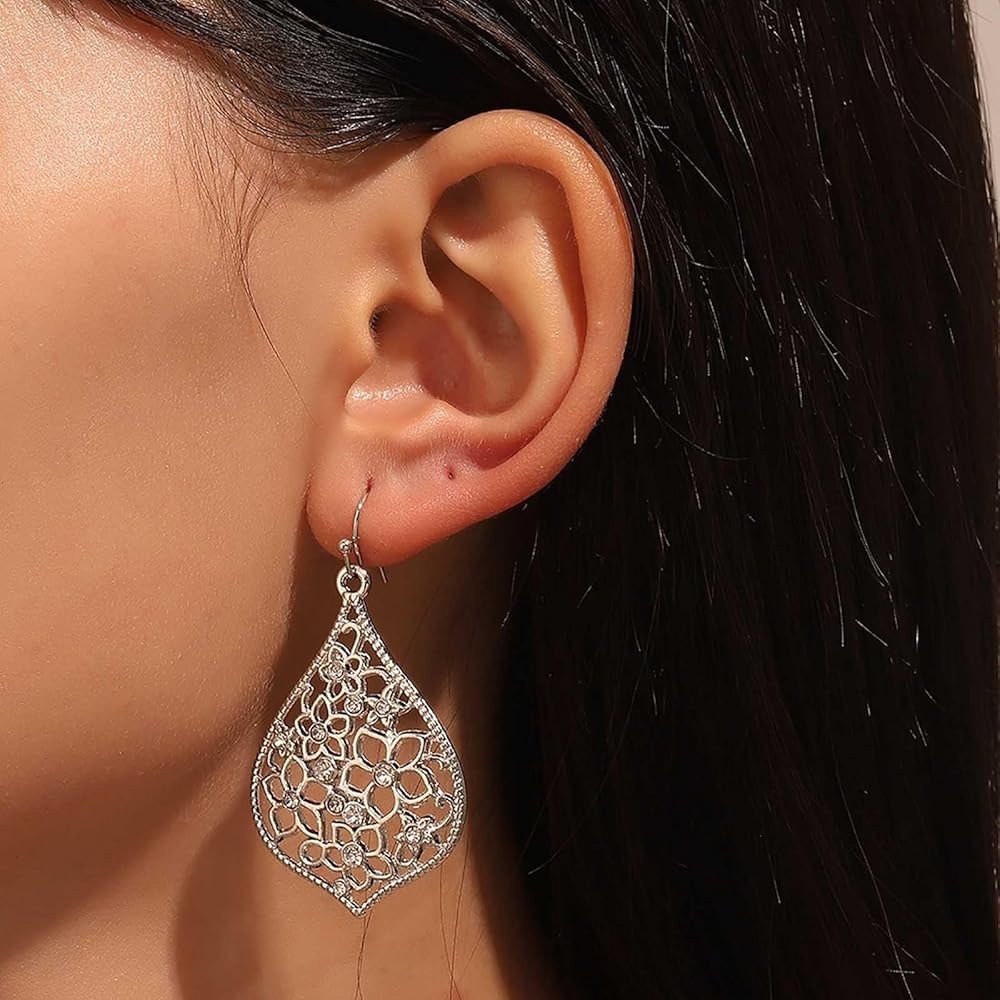Andelaisi Boho Flower Afilgree Earrings. Drop Earrings for Women.